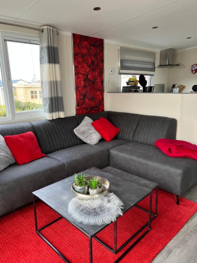 Chalet Duintuin- Superior Chalet mit viel Privatsphäre Lägenhet Serooskerke  Exteriör bild